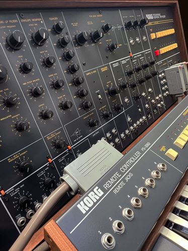 Korg-PS3200 - superb, MIDI, extras etc.